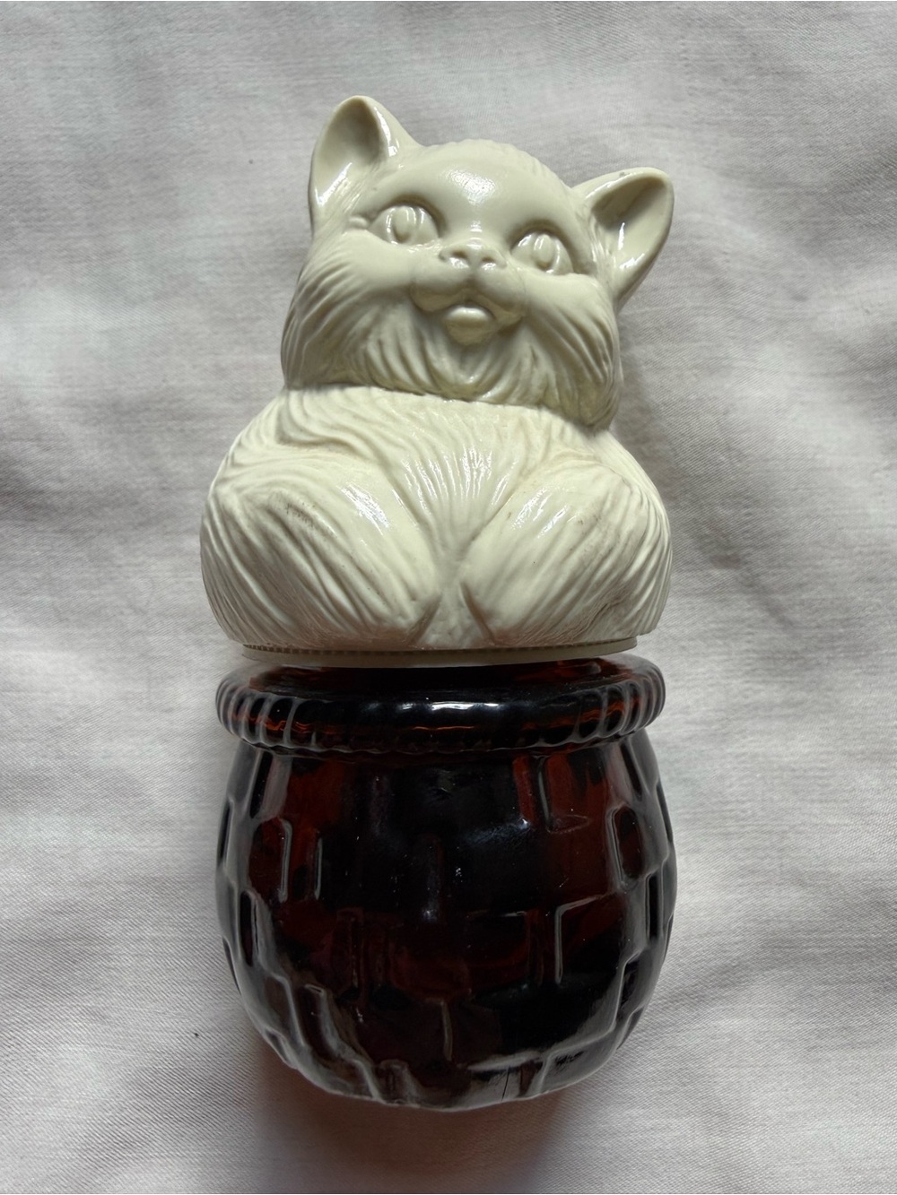 Avon Vintage 1974 "Kitten's Hideaway" Cream Sachet Jar Cat Antique Home Kistch